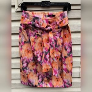 Hugo Boss Floral Skirt, back zip, tie waist, Size 6